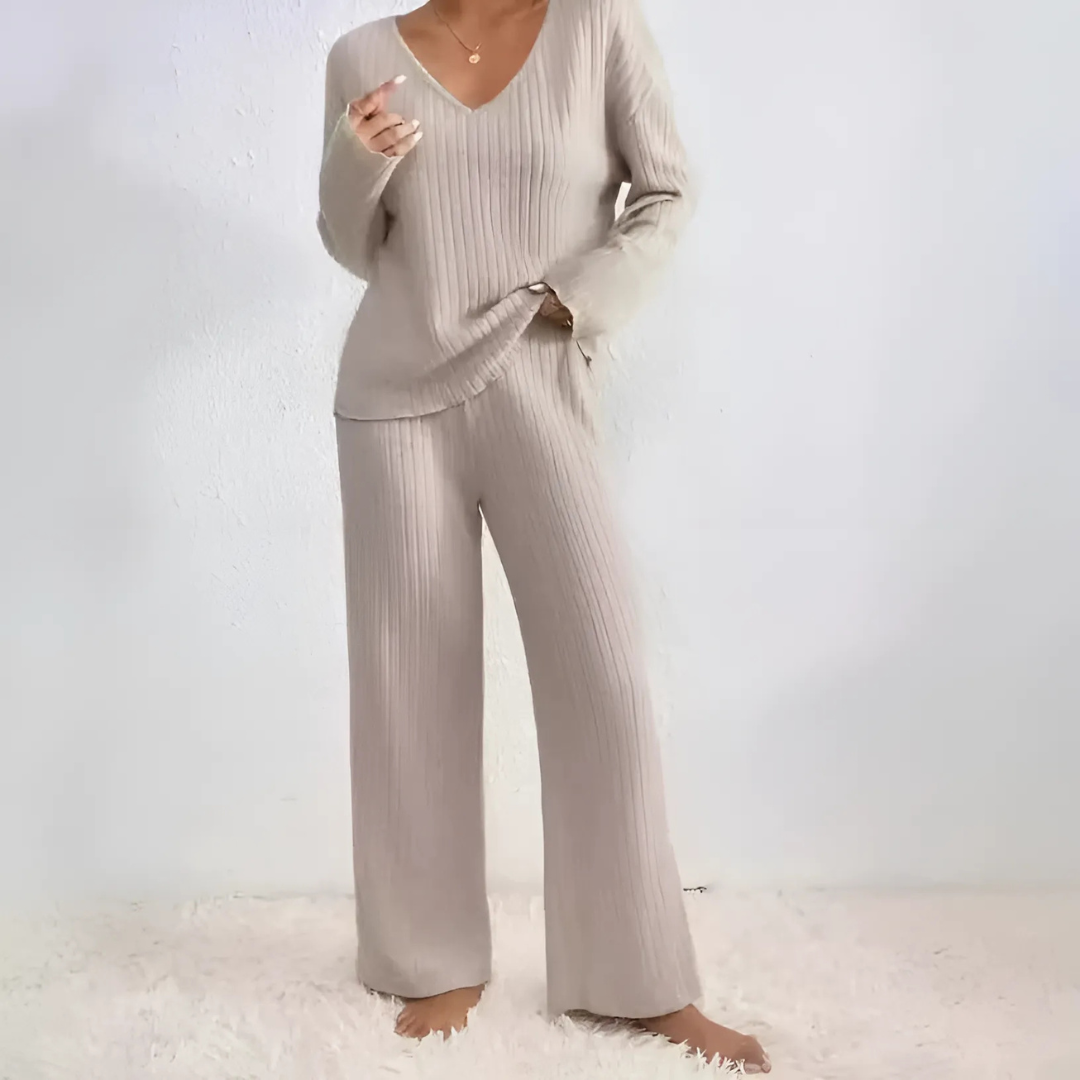Livia™ Chic Year-Round Lounge Collection